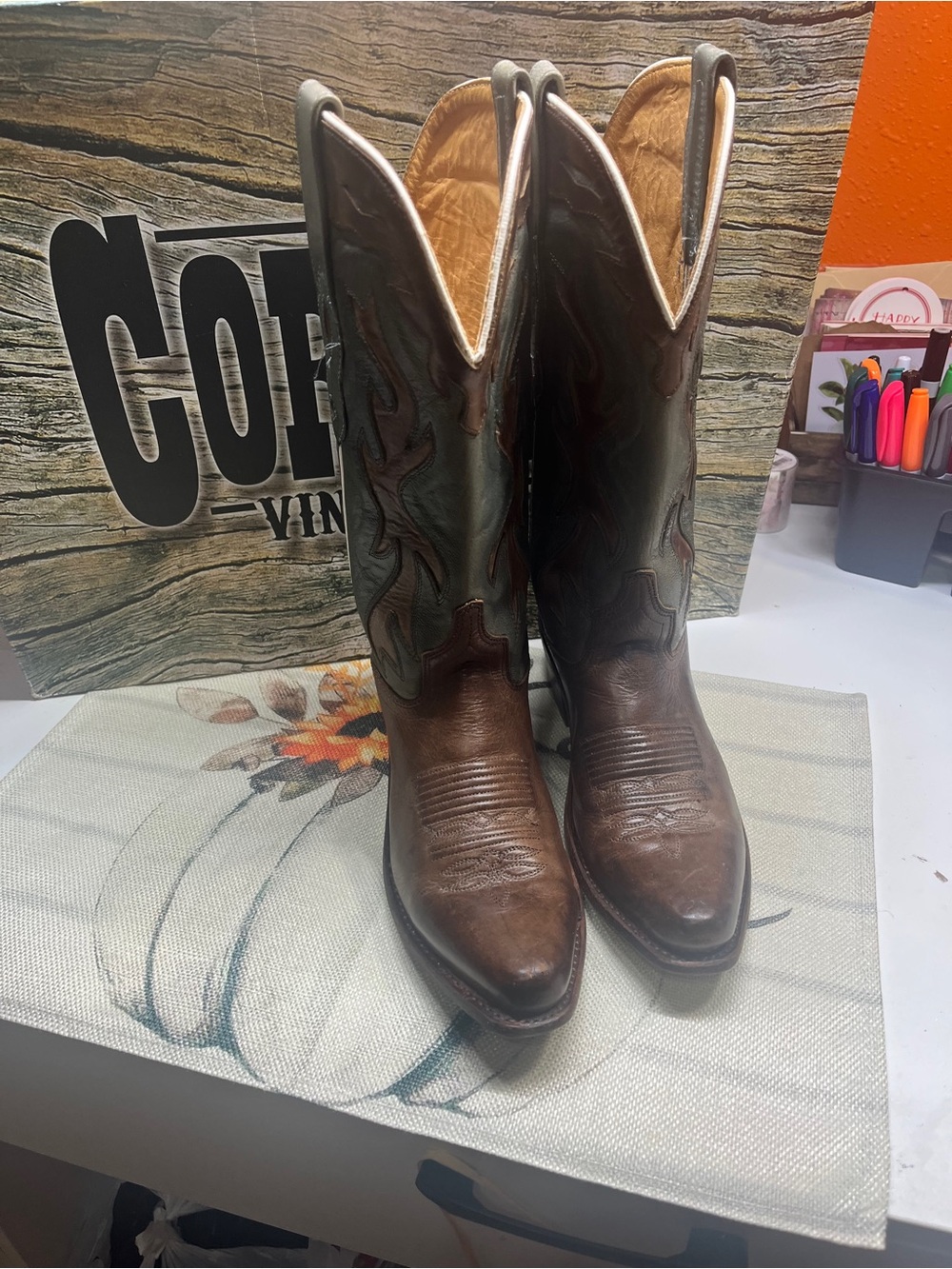 Ladies Brown Leather Old West Cowboy Boots Size 6